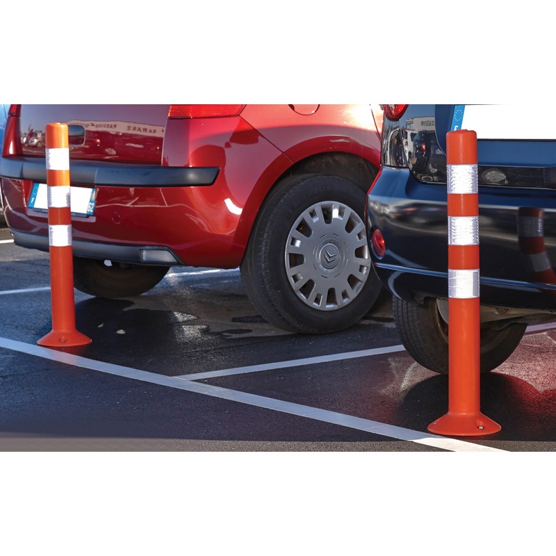 Poteau de signalisation flexible